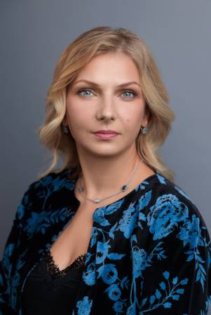 Елена Акатова